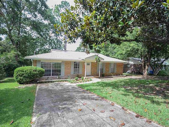 2nd image of 1409 Lola Dr