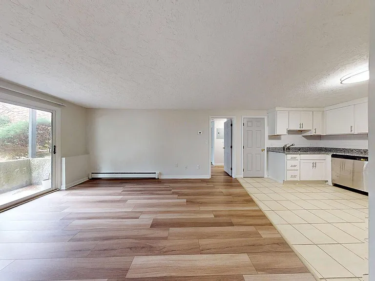 Stonebridge Apartments — Photo 16