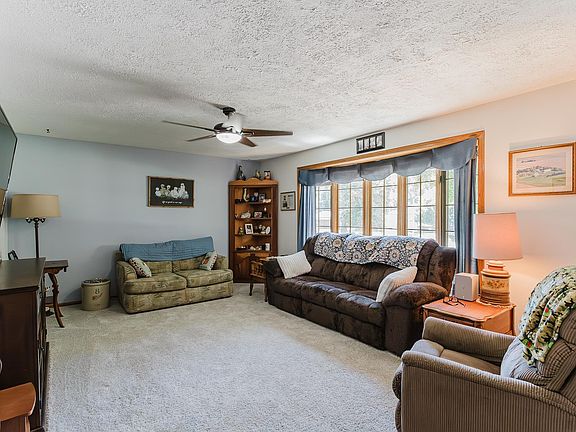 3rd image of 2206 Elmers Ln