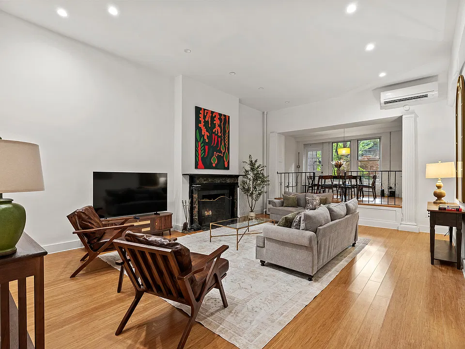 198 6th Ave #2