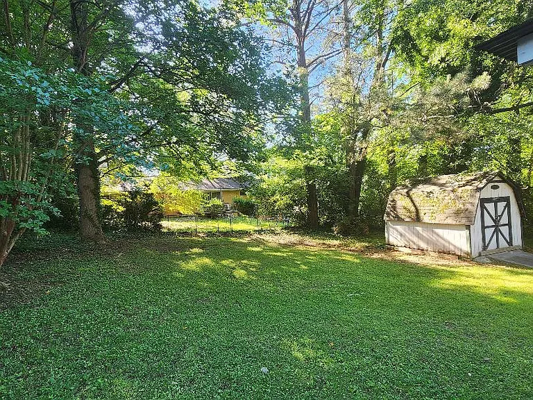 302 Kelso Dr SW — Photo 32