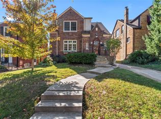 7466 Stanford Ave, Saint Louis, MO 63130