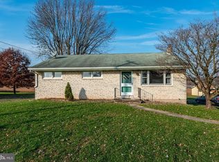 340 School Rd, Denver, PA 17517