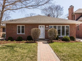 321 N Redfield Ct, Park Ridge, IL 60068