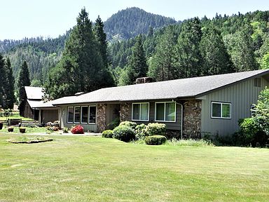 640 S Main St Canyonville Or 97417 Zillow