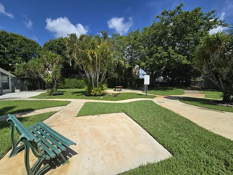 1530 Royal Forest Ct — Photo 7