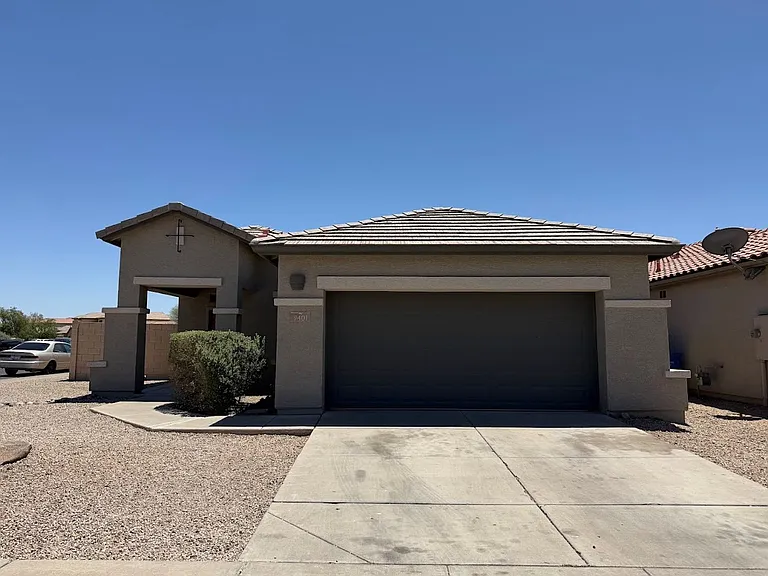 9401 W Berkeley Rd — Photo 2