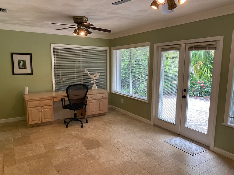 535 Flamevine Ln — Photo 13