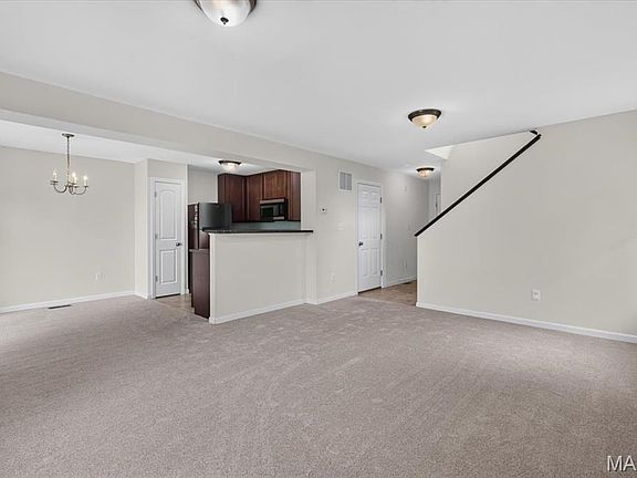 4th image of 313 Lindy Blvd