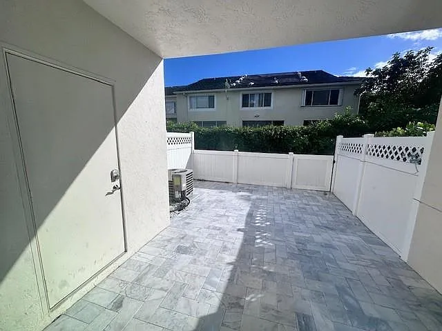 9874 NW 57th Mnr #9874 — Photo 1