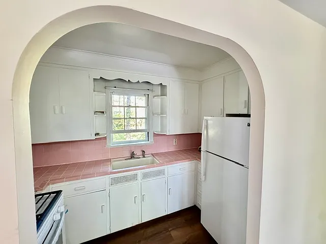 1 bed, 800 sqft, $2,300 — Photo 4