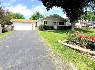 550 S Walnut St, Mundelein, IL 60060