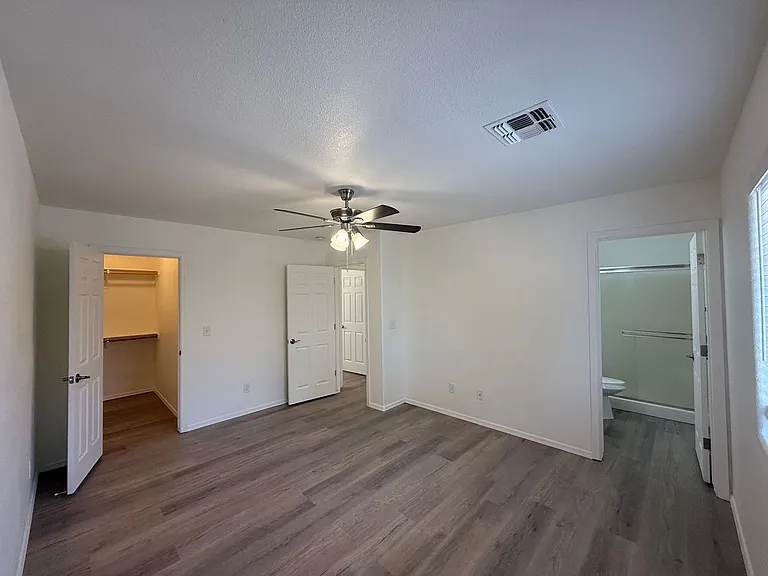 3665 N Kenneth Rd — Photo 11