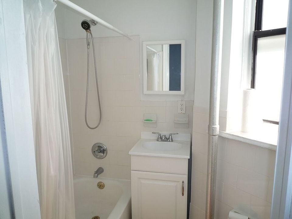 2nd image of 647 Prospect Pl APT 10