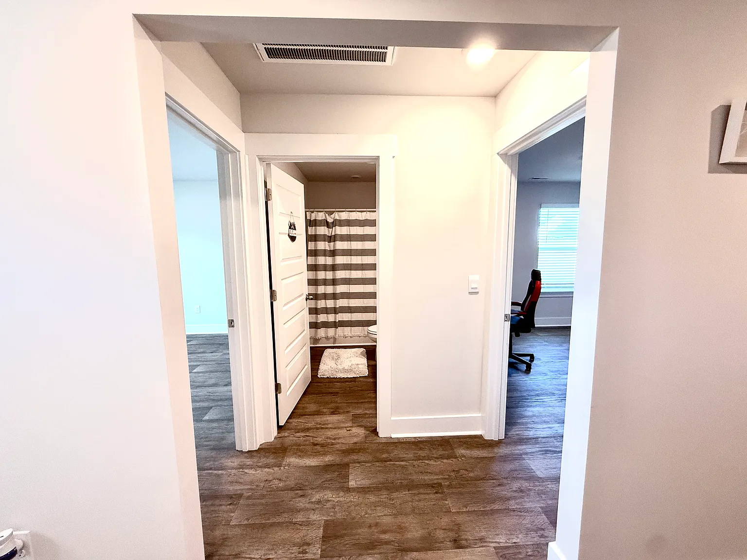 4 bed, 1774 sqft, $2,200 — Photo 4