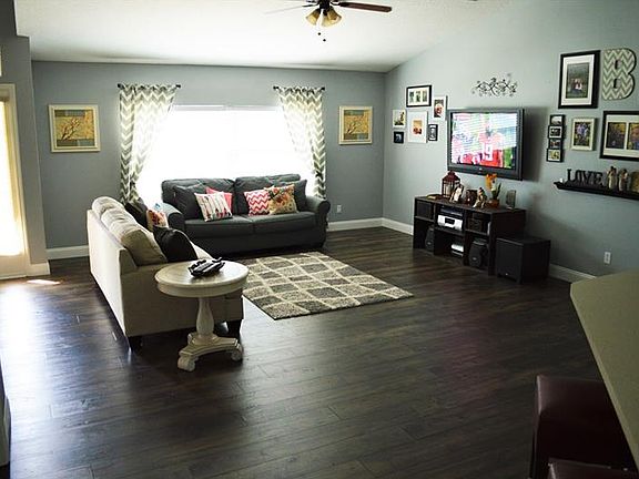 2nd image of 1955 Adelia Blvd