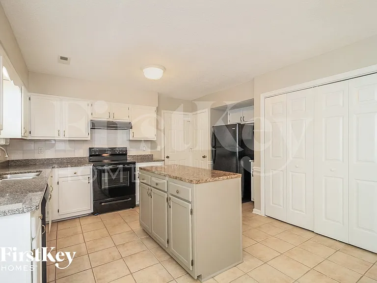 3901 Colony Ridge Ct — Photo 6