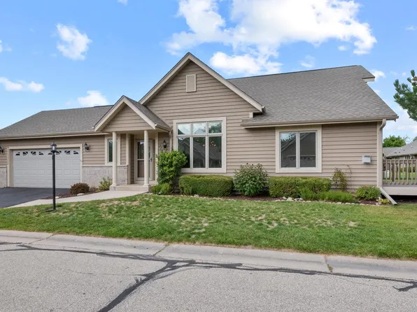 W240N2337 Range Line COURT #B, Pewaukee, WI 53072