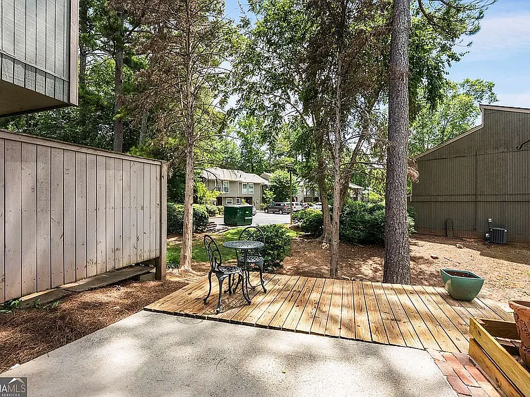 6170 Woodland Rd — Photo 13