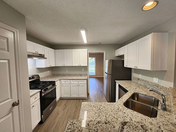 2nd image of 1260 Green Oak Cir