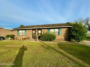 4237 SE College St #B, Ayden, NC 28513
