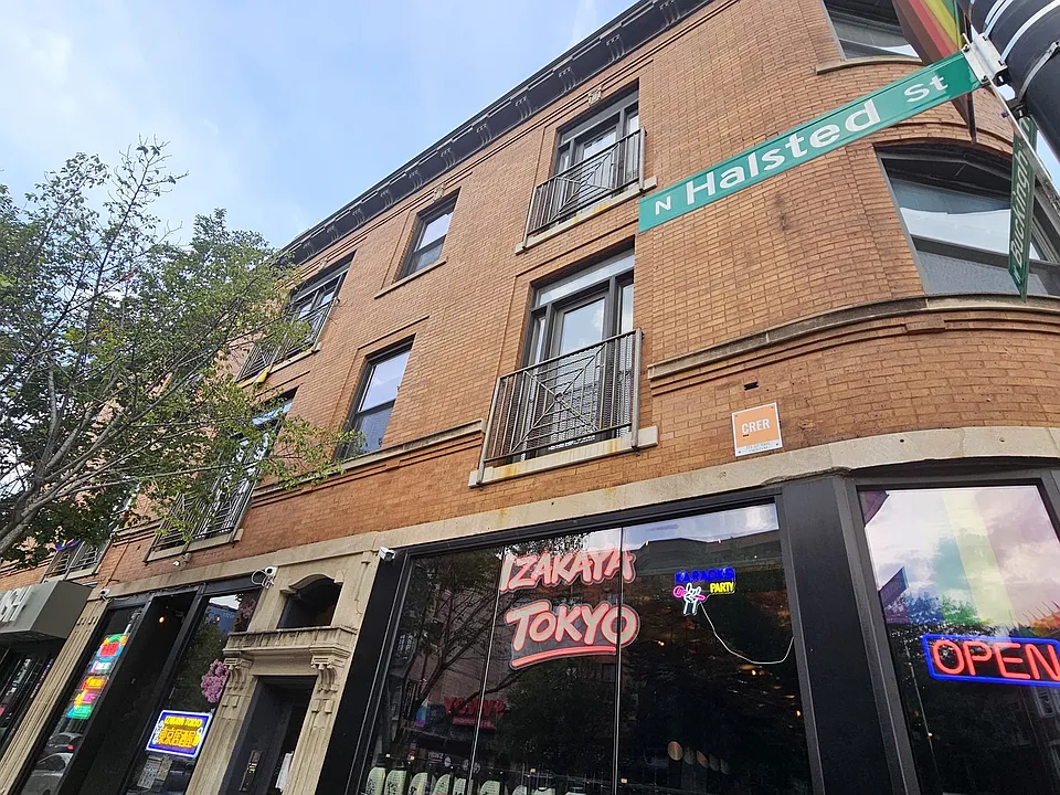 3337 N Halsted St #2
