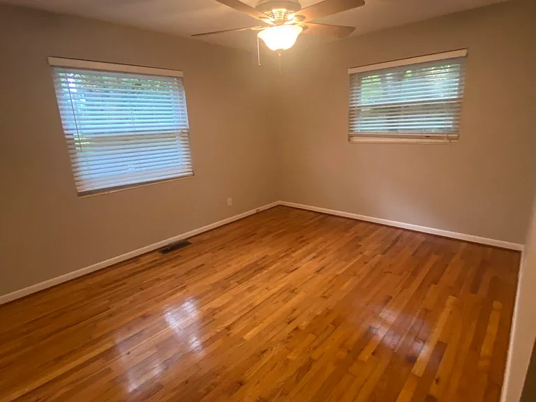 1504 Sunset Ln — Photo 16
