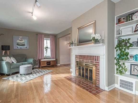 3rd image of 5103 Lynd Ave