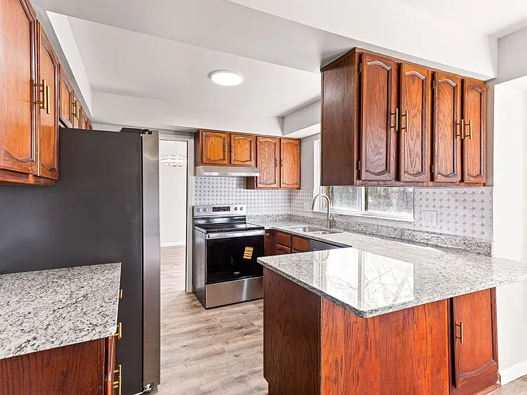 46323 Gainsborough Dr — Photo 30