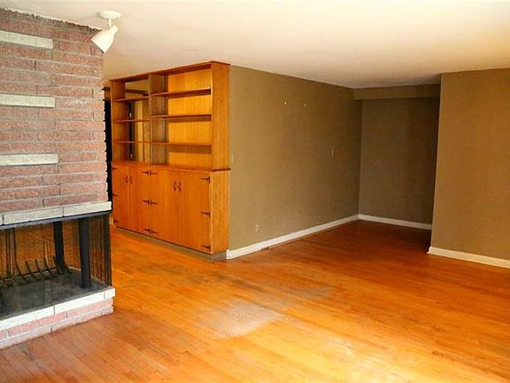 2nd image of 1712 Belmont Blvd