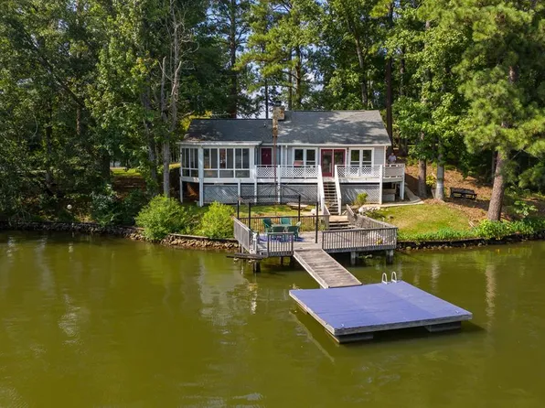 233 Claymore Dr, Hamilton, GA 31811