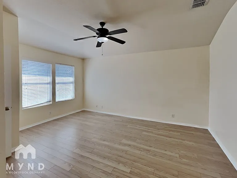 11214 Bold Forbes — Photo 11