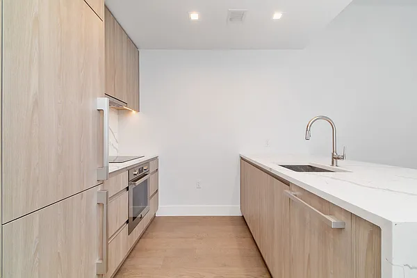 200 East 23rd Street #15E