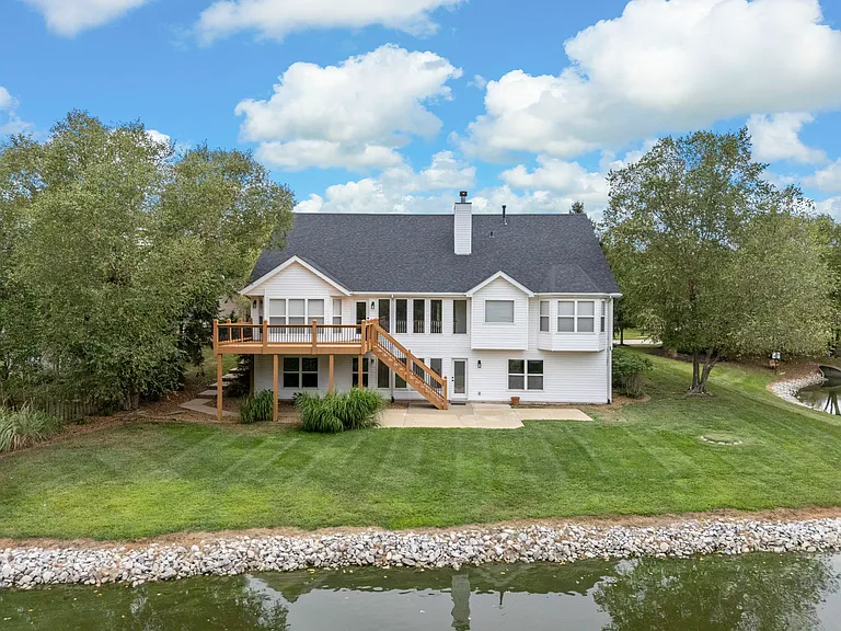 8050 Knights Crossing Dr — Photo 14