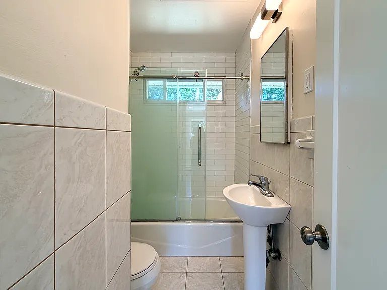 40 Hampton St — Photo 13