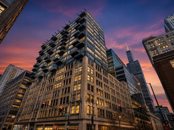 565 W Quincy St Unit 1708, Chicago, IL 60661