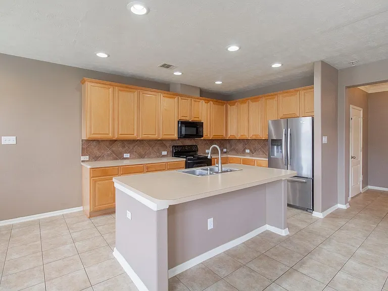 6126 Menor Crest Dr — Photo 9