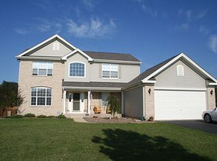922 Limerick Ln, McHenry, IL 60050
