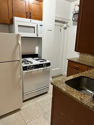 Rented by Luxor Homes & Investment Realty | media 7
