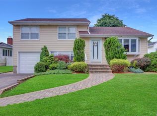 3538 Southview Ave, Wantagh, NY 11793