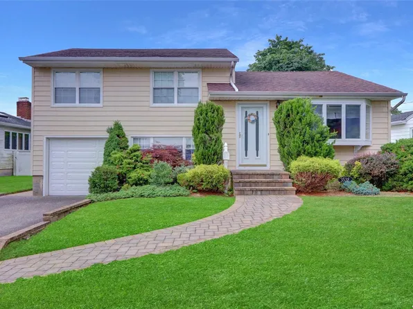 3538 Southview Avenue, Wantagh, NY 11793