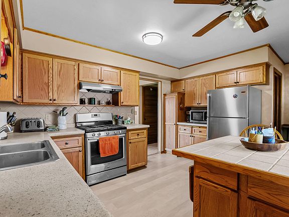 5th image of 20525 Harrow Ave N