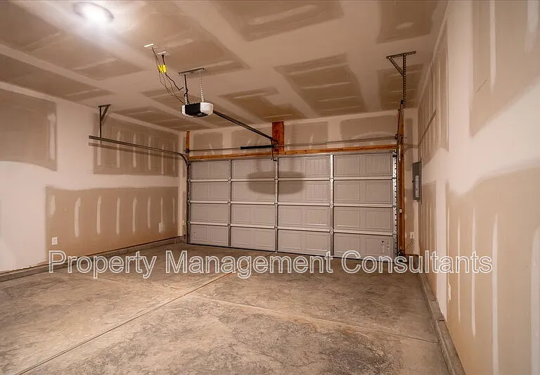 22772 Dashwood Ln — Photo 11
