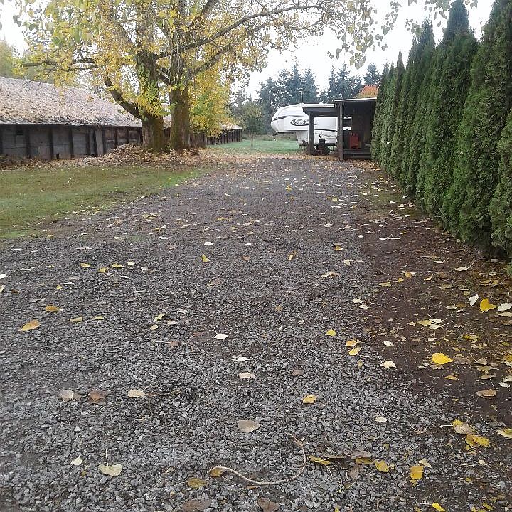 Entry  Driveway