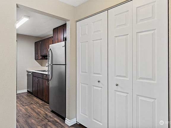 4th image of 9494 Redmond-Woodinville Road NE #B105