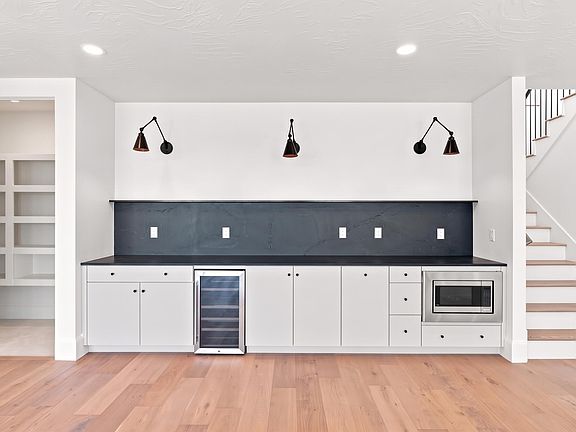 5th image of 218 E Colima Rd #143