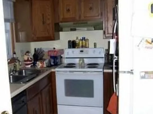 10 McEwen Ct, Monmouth, IL 61462