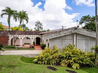 B Meadow Ln, Guaynabo, PR 00969