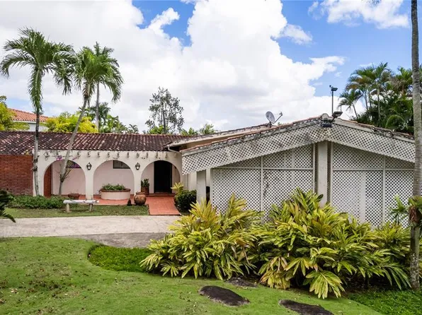 B 2 Meadow Ln, Guaynabo, PR 00969