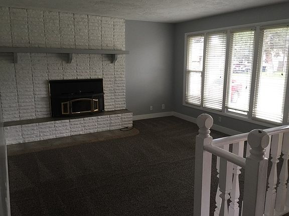3rd image of 1945 Tiffany Dr